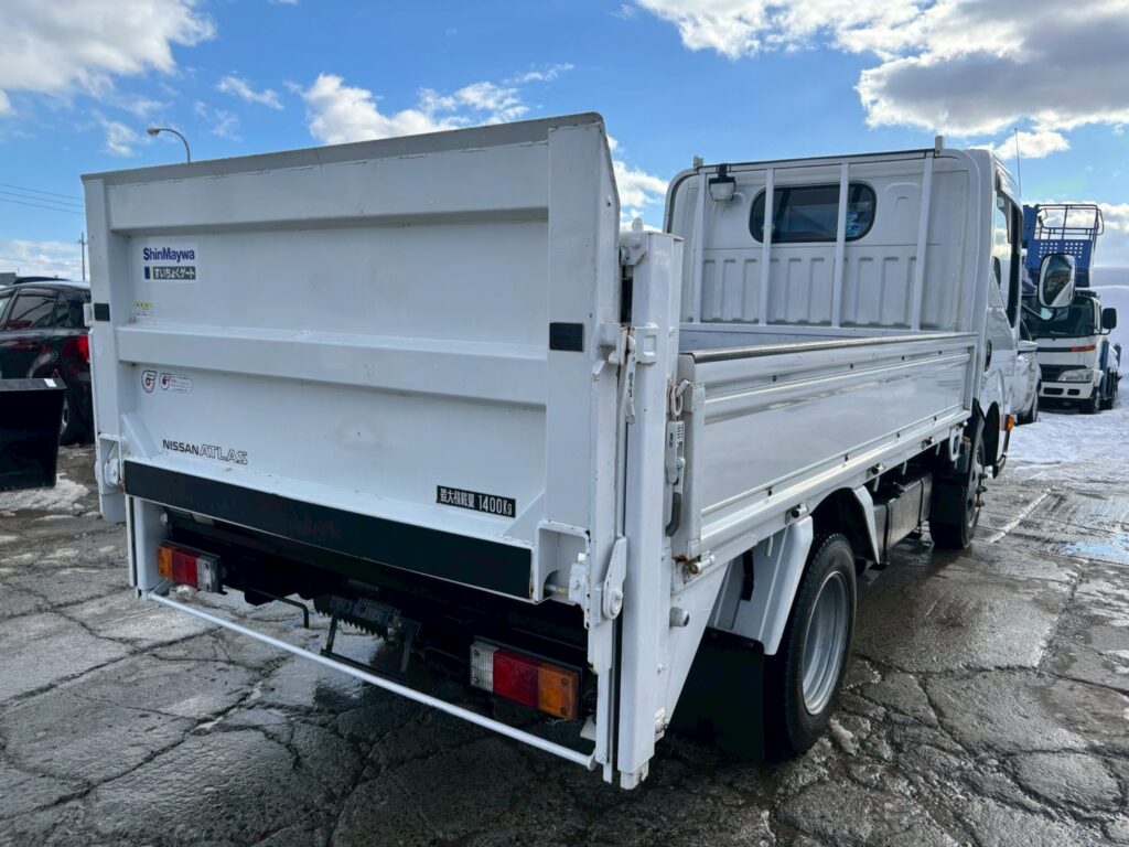 平成28年　ニッサン　アトラス　1.4トン平　4WD・垂直ゲート付（小型貨物・4ナンバー）（車検1年付）