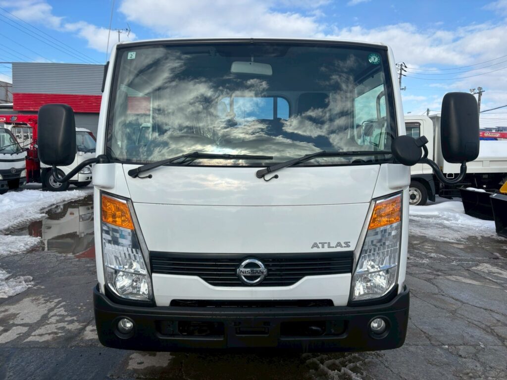 平成28年　ニッサン　アトラス　1.4トン平　4WD・垂直ゲート付（小型貨物・4ナンバー）（車検1年付）