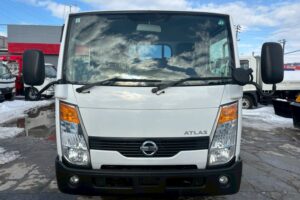 サムネイル: 平成28年　ニッサン　アトラス　1.4トン平　4WD・垂直ゲート付（小型貨物・4ナンバー）（車検1年付）
