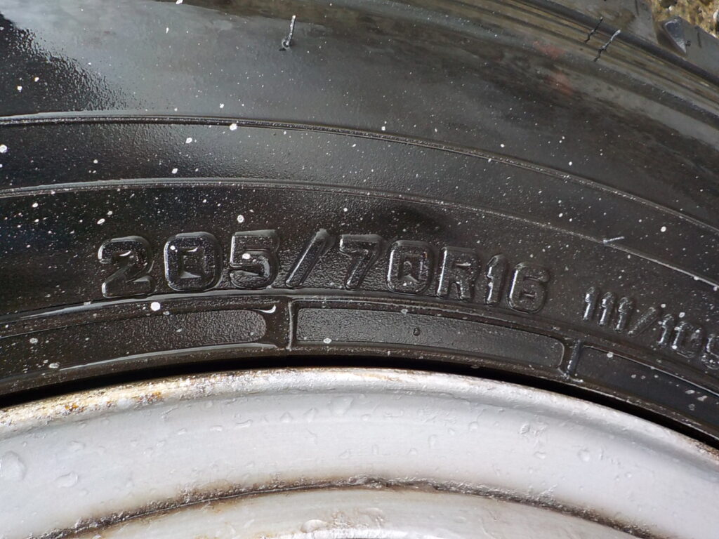 平成23年　タイタン1.2tWキャブダンプ　★4WD★土砂禁★三方開★予備検付