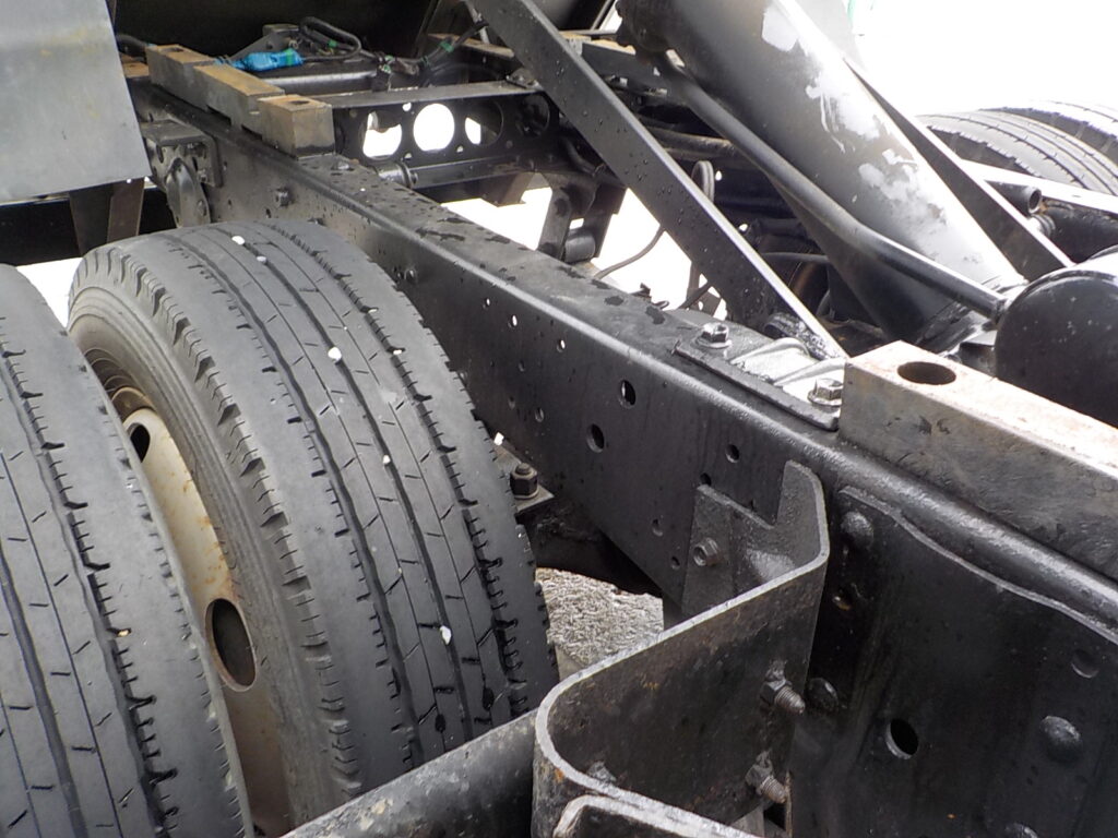 平成23年　タイタン1.2tWキャブダンプ　★4WD★土砂禁★三方開★予備検付