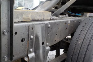 サムネイル: 平成23年　タイタン1.2tWキャブダンプ　★4WD★土砂禁★三方開★予備検付