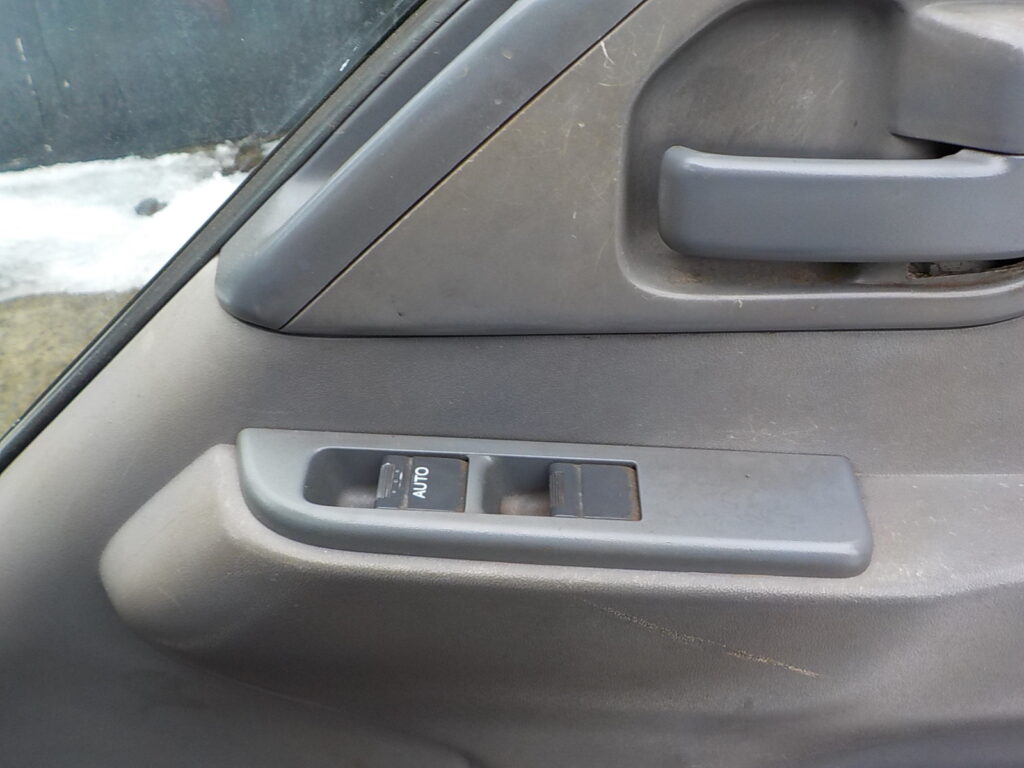 平成23年　タイタン1.2tWキャブダンプ　★4WD★土砂禁★三方開★予備検付