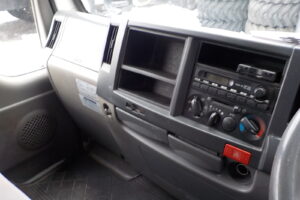 サムネイル: 平成23年　タイタン1.2tWキャブダンプ　★4WD★土砂禁★三方開★予備検付