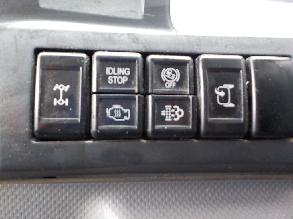 平成23年　タイタン1.2tWキャブダンプ　★4WD★土砂禁★三方開★予備検付