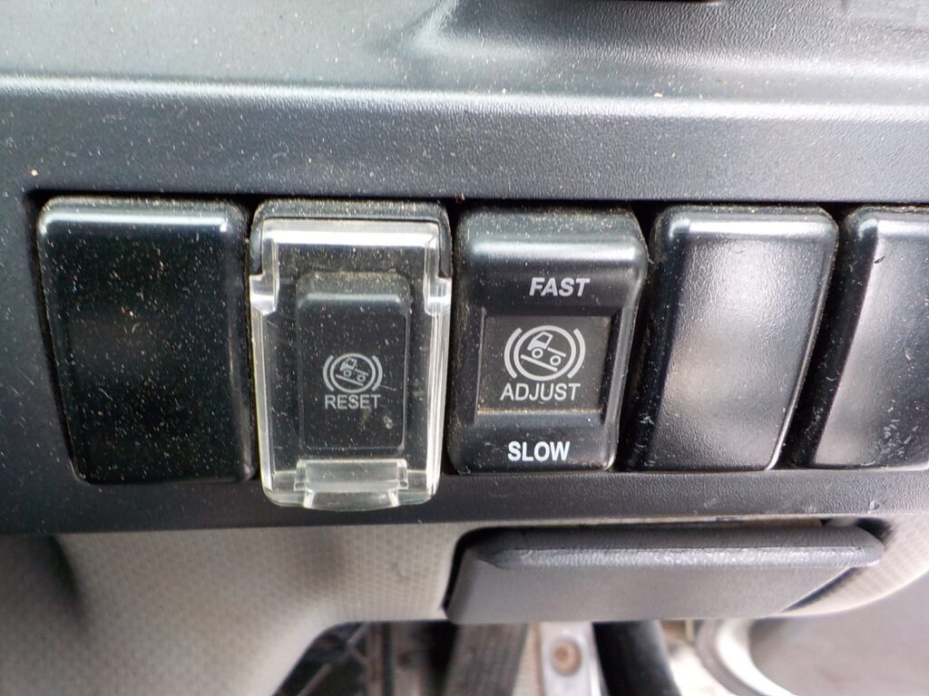 平成23年　タイタン1.2tWキャブダンプ　★4WD★土砂禁★三方開★予備検付