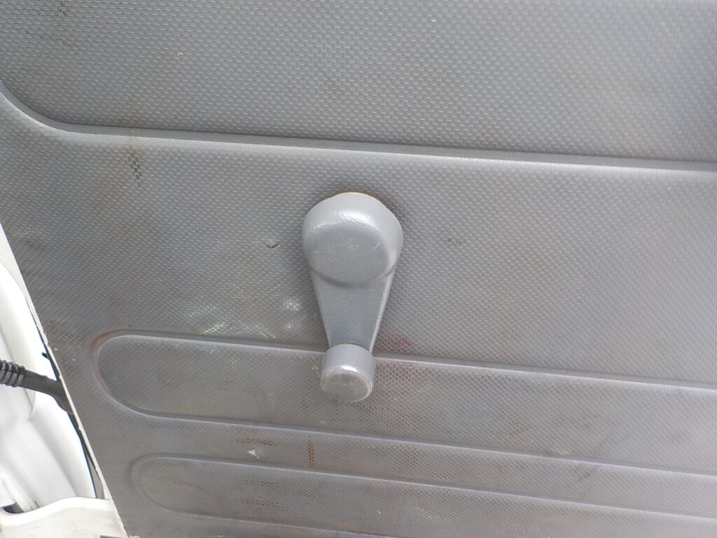 平成23年　タイタン1.2tWキャブダンプ　★4WD★土砂禁★三方開★予備検付