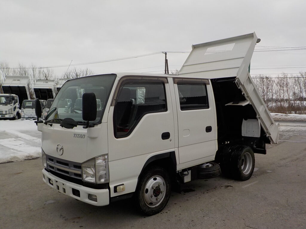 平成23年　タイタン1.2tWキャブダンプ　★4WD★土砂禁★三方開★予備検付
