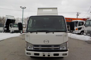 サムネイル: 平成23年　タイタン1.2tWキャブダンプ　★4WD★土砂禁★三方開★予備検付