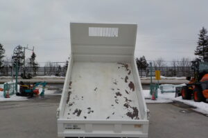 サムネイル: 平成23年　タイタン1.2tWキャブダンプ　★4WD★土砂禁★三方開★予備検付