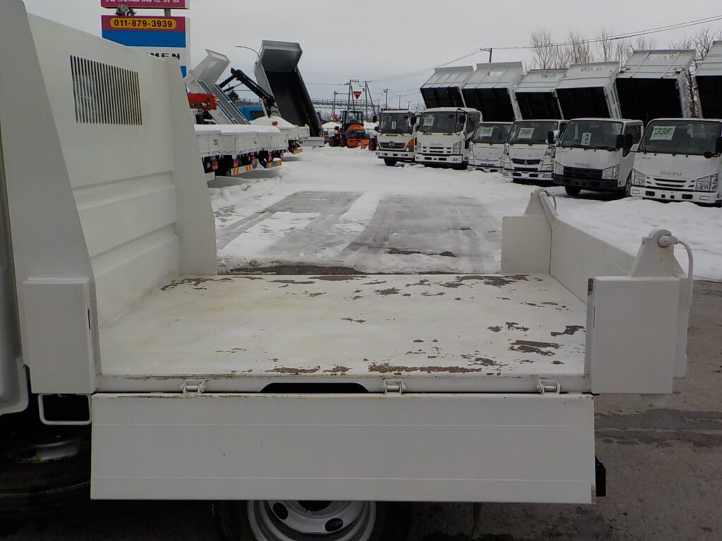 平成23年　タイタン1.2tWキャブダンプ　★4WD★土砂禁★三方開★予備検付