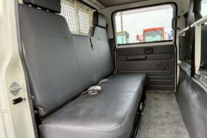 サムネイル: 平成26年　いすゞ　エルフ　1.15トンWキャブ　4WD・6人乗り（小型貨物・4ナンバー）（車検1年付）