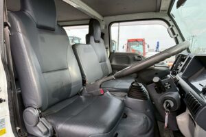 サムネイル: 平成26年　いすゞ　エルフ　1.15トンWキャブ　4WD・6人乗り（小型貨物・4ナンバー）（車検1年付）