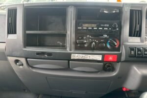 サムネイル: 平成26年　いすゞ　エルフ　1.15トンWキャブ　4WD・6人乗り（小型貨物・4ナンバー）（車検1年付）