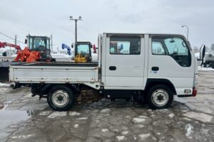 サムネイル: 平成26年　いすゞ　エルフ　1.15トンWキャブ　4WD・6人乗り（小型貨物・4ナンバー）（車検1年付）