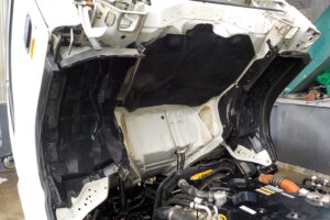 サムネイル: H26 エルフ 2ｔダンプ　コボレーン