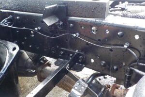 サムネイル: H26 エルフ 2ｔダンプ　コボレーン