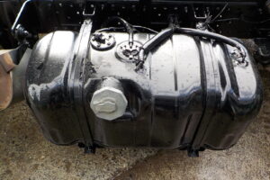 サムネイル: H26 エルフ 2ｔダンプ　コボレーン