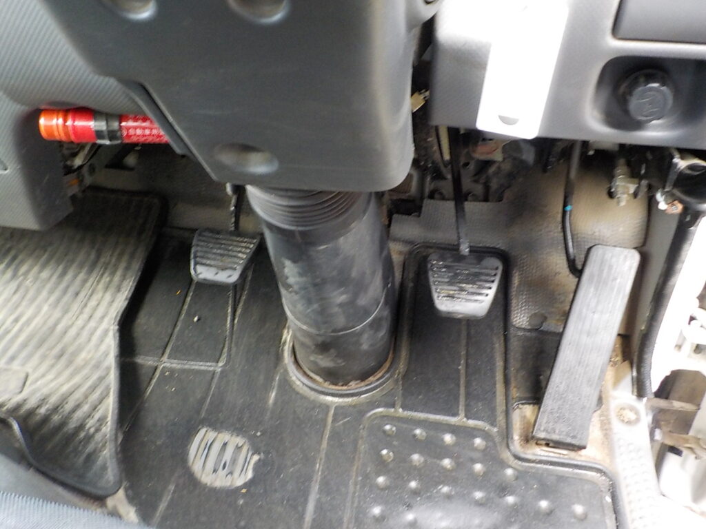 H26 エルフ 2ｔダンプ　コボレーン