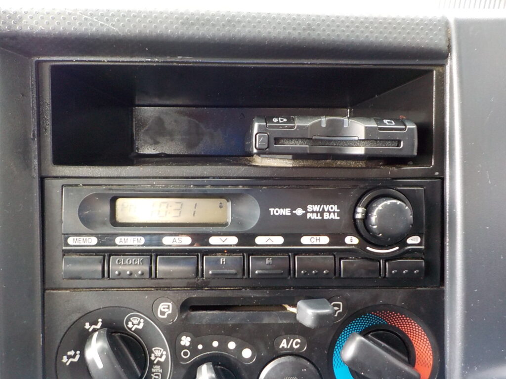 H26 エルフ 2ｔダンプ　コボレーン