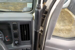 サムネイル: H26 エルフ 2ｔダンプ　コボレーン