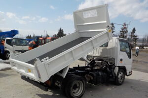 サムネイル: H26 エルフ 2ｔダンプ　コボレーン