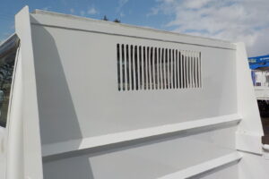 サムネイル: H26 エルフ 2ｔダンプ　コボレーン