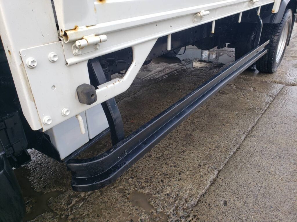 平成18年　トヨタ　ダイナ　２トン平ロング　４ＷＤ（車検1年付）