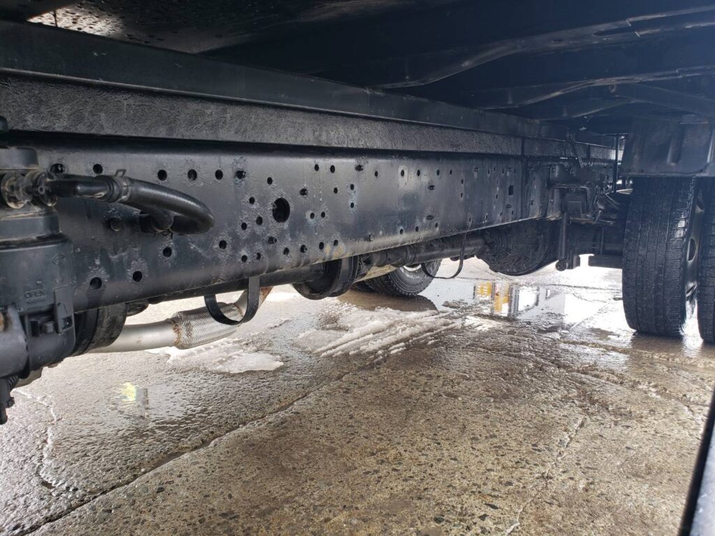 平成18年　トヨタ　ダイナ　２トン平ロング　４ＷＤ（車検1年付）