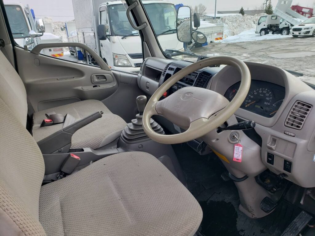 平成18年　トヨタ　ダイナ　２トン平ロング　４ＷＤ（車検1年付）