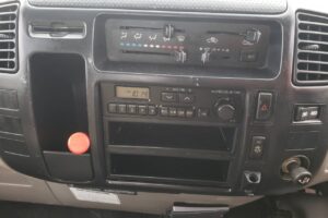 サムネイル: 平成18年　トヨタ　ダイナ　２トン平ロング　４ＷＤ（車検1年付）