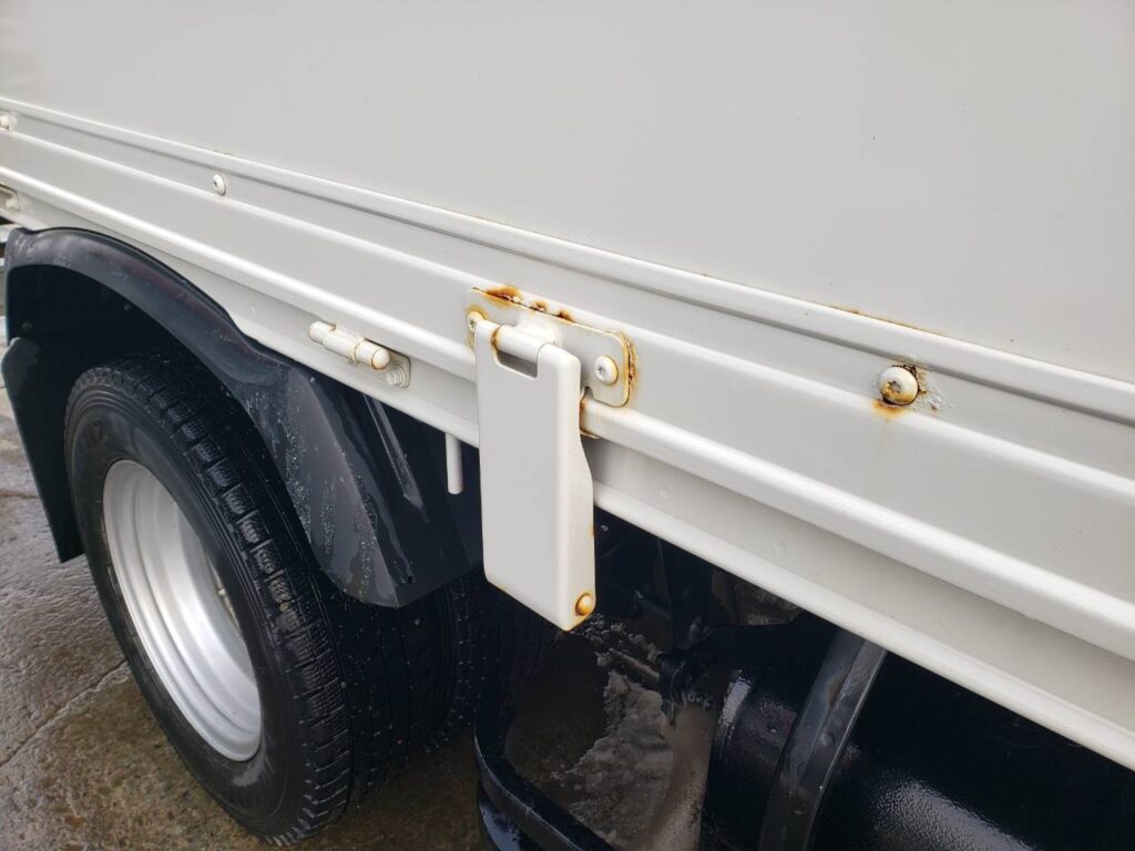 平成18年　トヨタ　ダイナ　２トン平ロング　４ＷＤ（車検1年付）