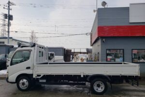 サムネイル: 平成18年　トヨタ　ダイナ　２トン平ロング　４ＷＤ（車検1年付）