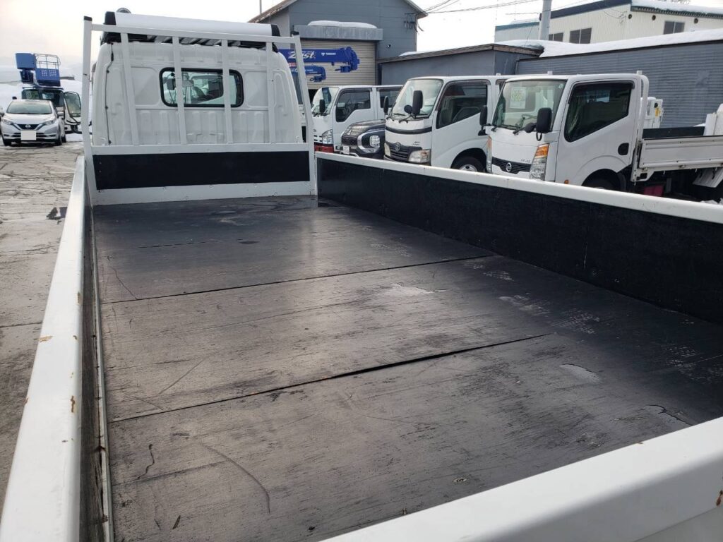 平成18年　トヨタ　ダイナ　２トン平ロング　４ＷＤ（車検1年付）