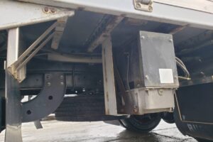 サムネイル: 平成24年　日野　デュトロ　3.5トンアルミウィング　ワイド超ロング・バックモニター付（車検１年付）