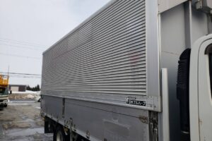 サムネイル: 平成24年　日野　デュトロ　3.5トンアルミウィング　ワイド超ロング・バックモニター付（車検１年付）