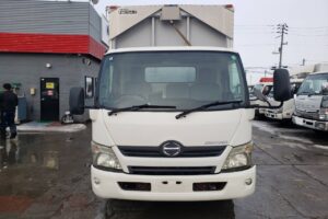 サムネイル: 平成24年　日野　デュトロ　3.5トンアルミウィング　ワイド超ロング・バックモニター付（車検１年付）