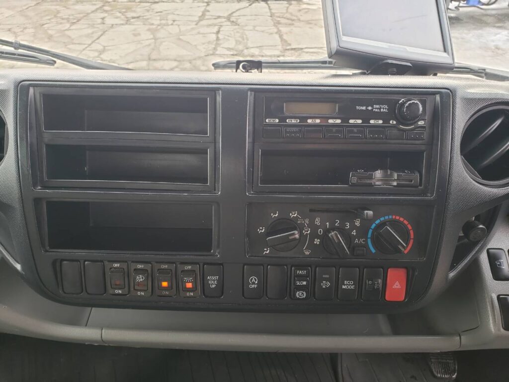 平成24年　日野　デュトロ　3.5トンアルミウィング　ワイド超ロング・バックモニター付（車検１年付）