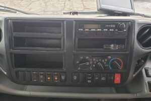 サムネイル: 平成24年　日野　デュトロ　3.5トンアルミウィング　ワイド超ロング・バックモニター付（車検１年付）