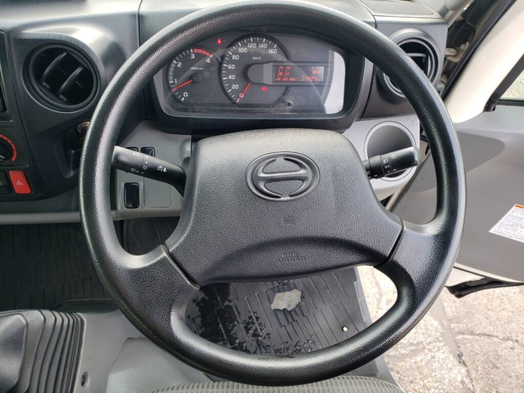 平成24年　日野　デュトロ　3.5トンアルミウィング　ワイド超ロング・バックモニター付（車検１年付）