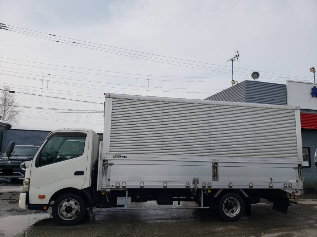 平成24年　日野　デュトロ　3.5トンアルミウィング　ワイド超ロング・バックモニター付（車検１年付）