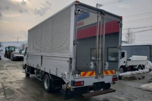 サムネイル: 平成24年　日野　デュトロ　3.5トンアルミウィング　ワイド超ロング・バックモニター付（車検１年付）