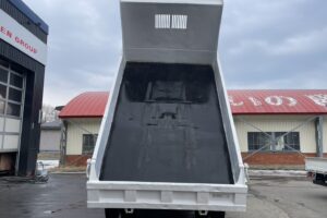 サムネイル: 平成25年　フォワード4トンダンプ　極東開発　走行4.7万キロ　フル装備　車検1年付