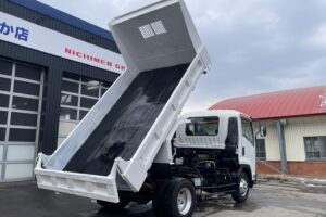 サムネイル: 平成25年　フォワード4トンダンプ　極東開発　走行4.7万キロ　フル装備　車検1年付