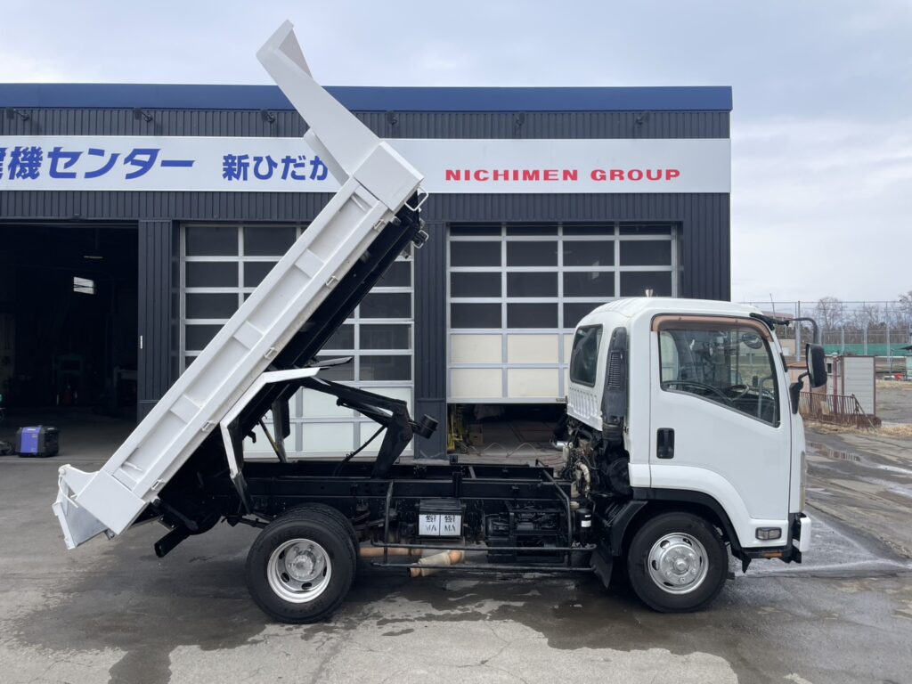 平成25年　フォワード4トンダンプ　極東開発　走行4.7万キロ　フル装備　車検1年付