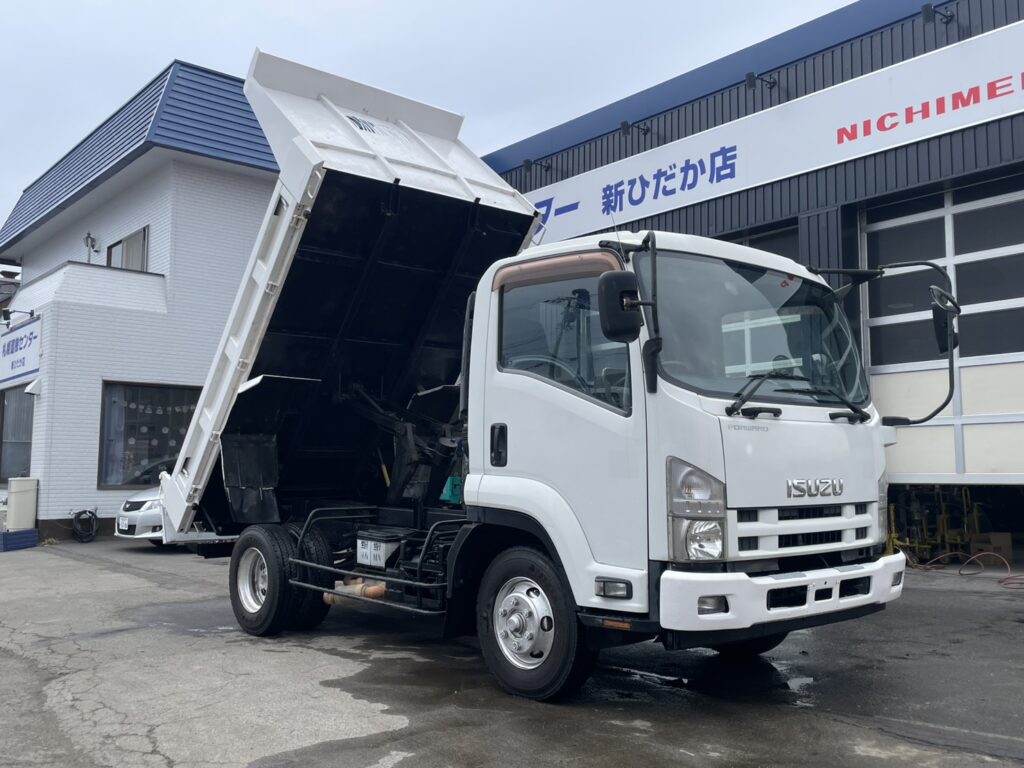 平成25年　フォワード4トンダンプ　極東開発　走行4.7万キロ　フル装備　車検1年付