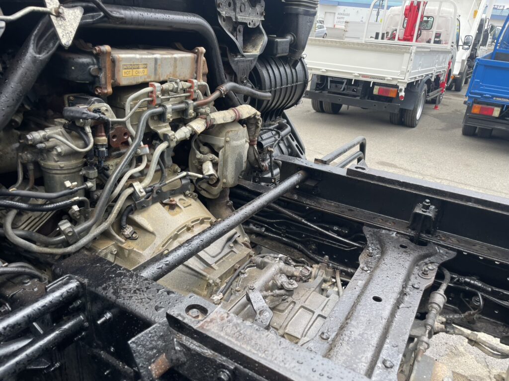 平成25年　フォワード4トンダンプ　極東開発　走行4.7万キロ　フル装備　車検1年付