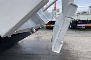 サムネイル: 平成25年　フォワード4トンダンプ　極東開発　走行4.7万キロ　フル装備　車検1年付