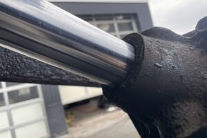 サムネイル: 平成25年　フォワード4トンダンプ　極東開発　走行4.7万キロ　フル装備　車検1年付