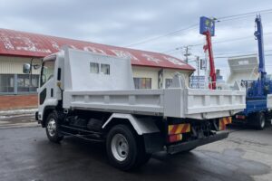 サムネイル: 平成25年　フォワード4トンダンプ　極東開発　走行4.7万キロ　フル装備　車検1年付